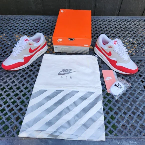 ❤️️SOLD!!!❤️ 1st Release 908375-100 Nike Air Max 1 OG Anniversary 'Red' - Picture 2 of 16